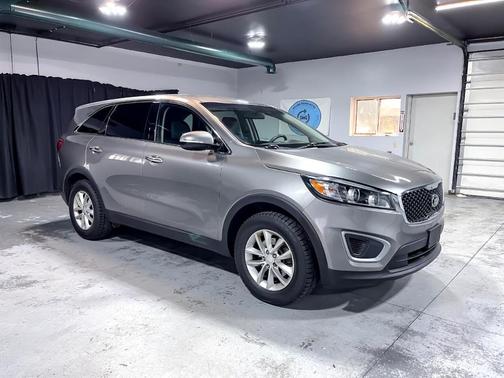 2017 Kia Sorento L