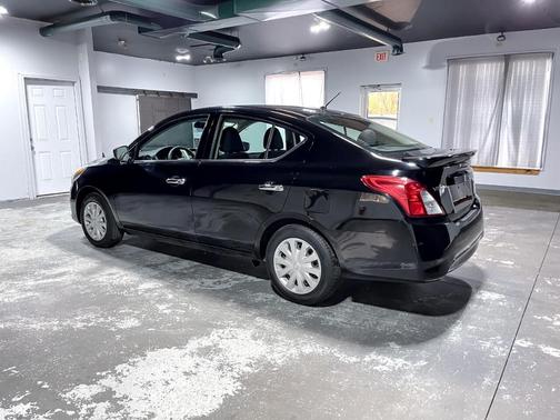 2016 Nissan Versa 1.6 SV