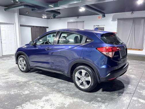 2017 Honda HR-V LX
