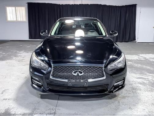 2015 INFINITI Q50 Base