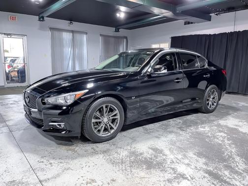 2015 INFINITI Q50 Base
