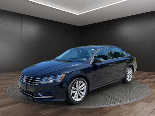 Deep Black Pearl Effect 2019 Volkswagen Passat 2.0T Wolfsburg
