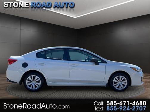 Crystal White Pearl 2017 Subaru Impreza 2.0i