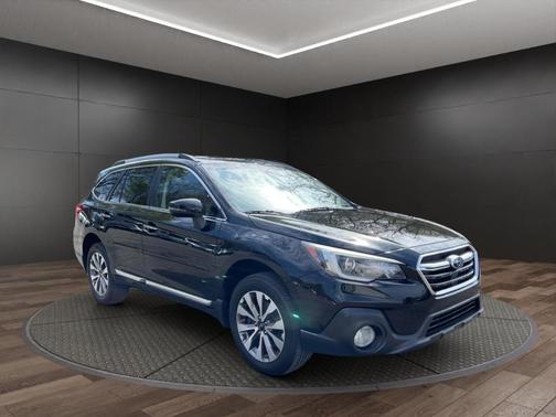 Crystal Black Silica 2019 Subaru Outback 2.5i Touring