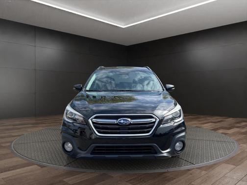 Crystal Black Silica 2019 Subaru Outback 2.5i Touring