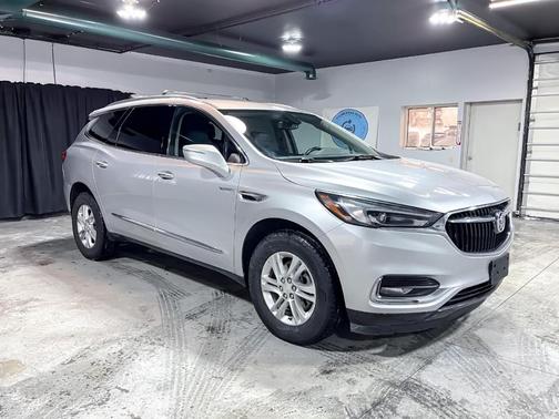 2020 Buick Enclave Essence