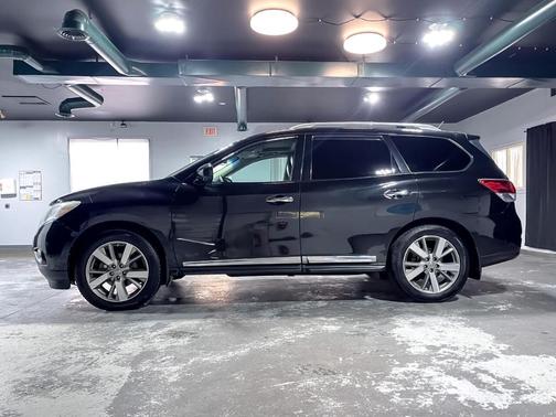 2016 Nissan Pathfinder Platinum