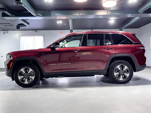 2024 Jeep Grand Cherokee 4xe Base