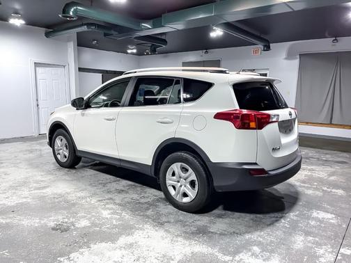 2013 Toyota RAV4 LE
