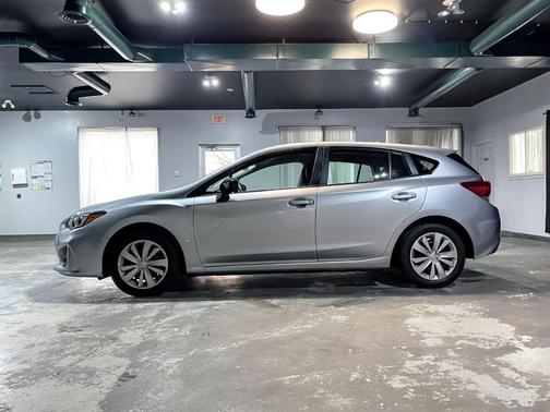 2019 Subaru Impreza 2.0i