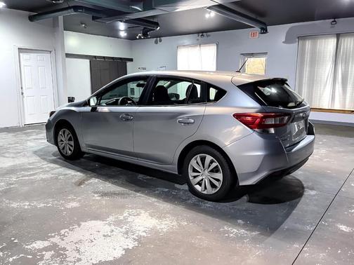 2019 Subaru Impreza 2.0i