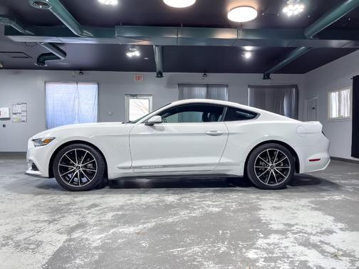 2017 Ford Mustang EcoBoost