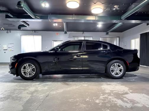 2016 Dodge Charger SE