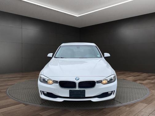 White 2014 BMW 320 i xDrive
