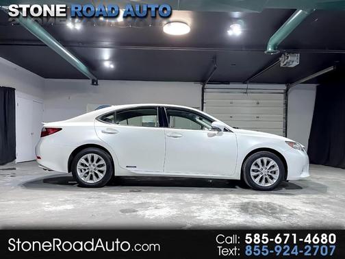 2014 Lexus ES 300h Base