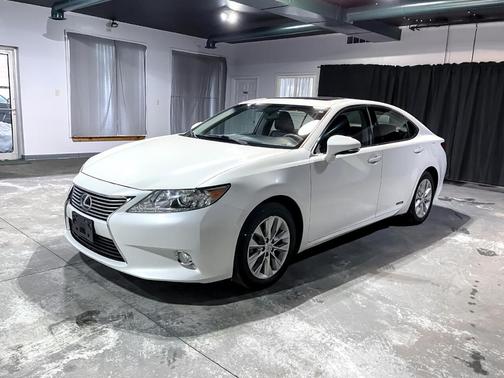 2014 Lexus ES 300h Base