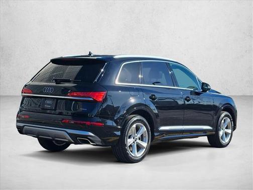 2025 Audi Q7 55 Premium