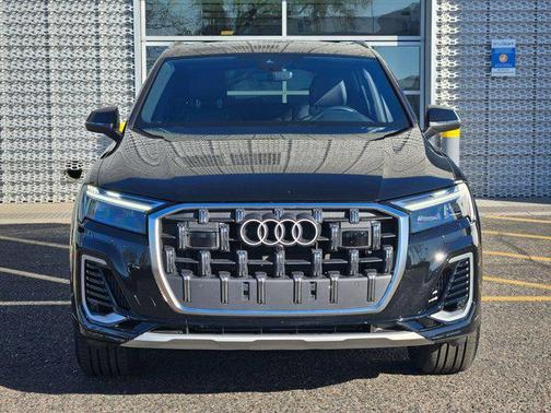 2025 Audi Q7 55 Premium