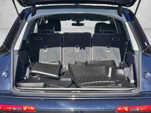 Orca Black Metallic 2019 Audi Q7 45 Premium Plus