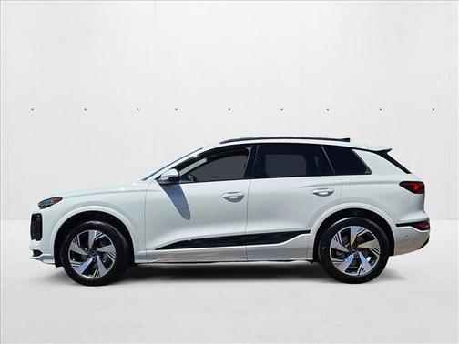 2025 Audi Q6 e-tron Premium Plus quattro