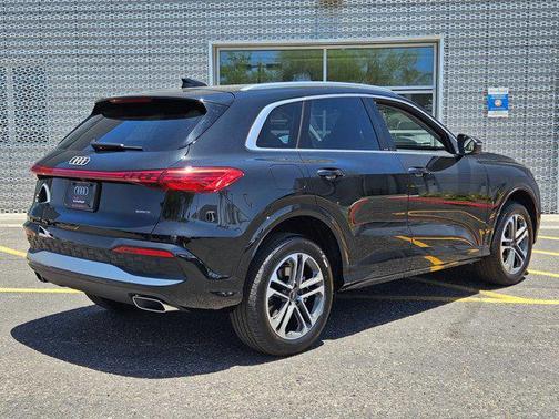 2025 Audi Q5 55 S line Premium Plus