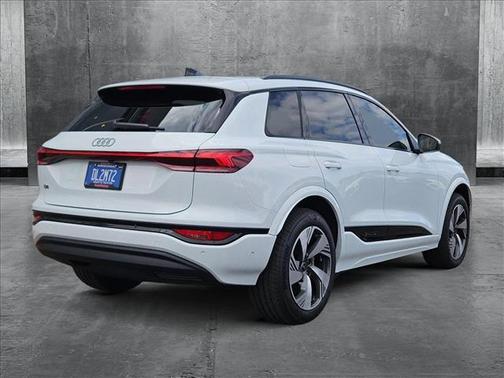 2025 Audi Q6 e-tron Premium Plus quattro
