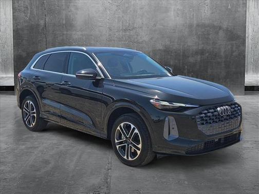 2025 Audi Q5 Premium