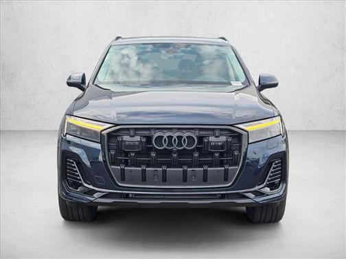 2025 Audi Q7 45 Premium Plus