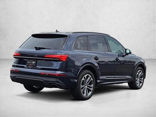 2025 Audi Q7 45 Premium Plus