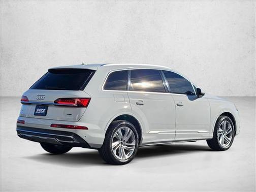 2023 Audi Q7 45 Premium
