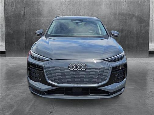 2025 Audi Q6 e-tron Premium Plus quattro