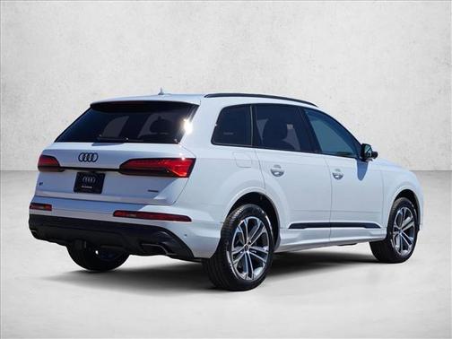 Glacier White Metallic 2026 Audi Q7 45 Premium Plus