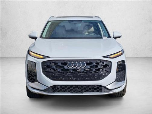 Glacier White Metallic 2026 Audi Q3 S line