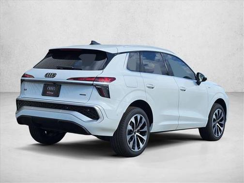 Glacier White Metallic 2026 Audi Q3 S line
