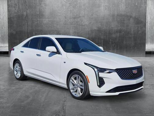 2023 Cadillac CT4 Luxury