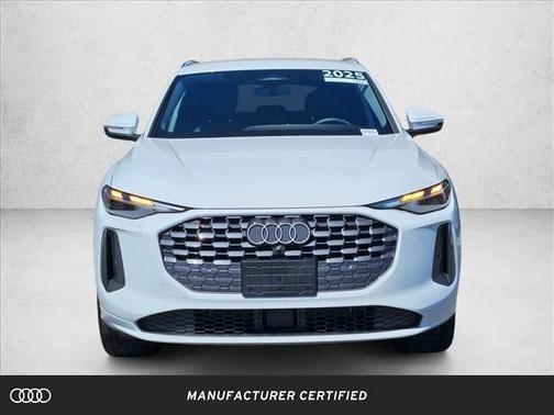 Glacier White Metallic 2025 Audi Q5 Premium TFSI quattro S tronic