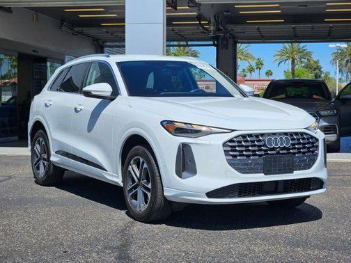 2025 Audi Q5 Premium TFSI quattro S tronic