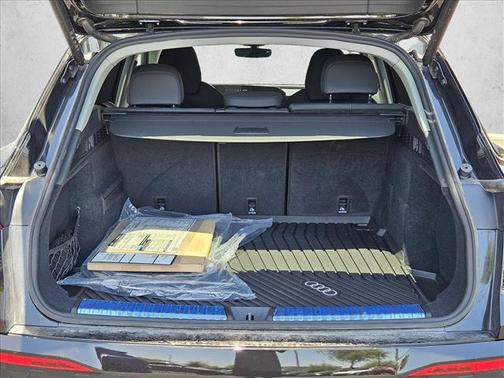 Mythos Black Metallic 2025 Audi Q5 Premium Plus