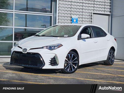 Super White 2018 Toyota Corolla SE