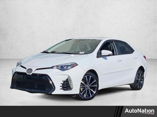 Super White 2018 Toyota Corolla SE