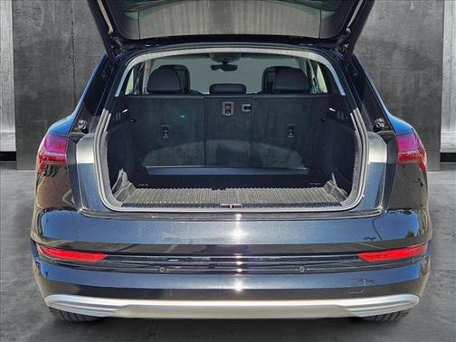 2023 Audi e-tron Premium Plus quattro