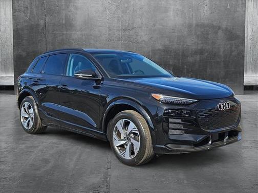 2025 Audi Q6 e-tron Premium Plus quattro