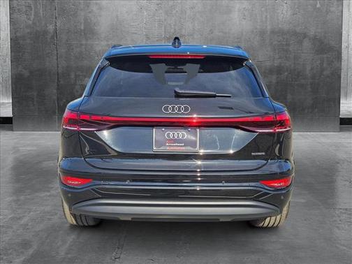 2025 Audi Q6 e-tron Premium Plus quattro