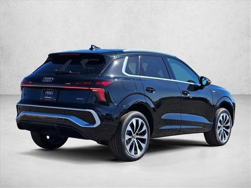 Mythos Black Metallic 2026 Audi Q3 TFSI quattro S tronic