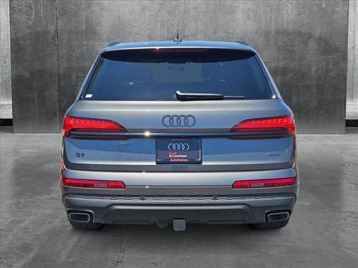 2025 Audi Q7 45 Premium Plus