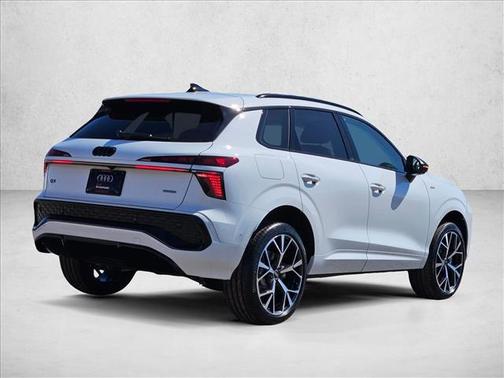 Glacier White Metallic 2026 Audi Q3 TFSI quattro S tronic