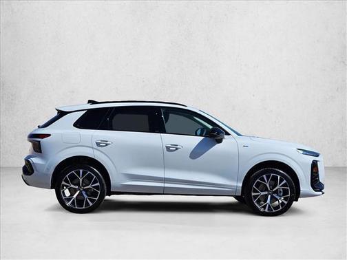 Glacier White Metallic 2026 Audi Q3 TFSI quattro S tronic
