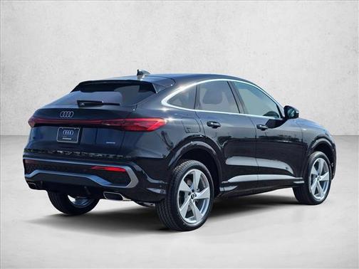 Mythos Black Metallic 2026 Audi Q5 Sportback Premium Plus TFSI quattro S tronic