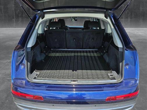 2022 Audi Q7 55 Premium