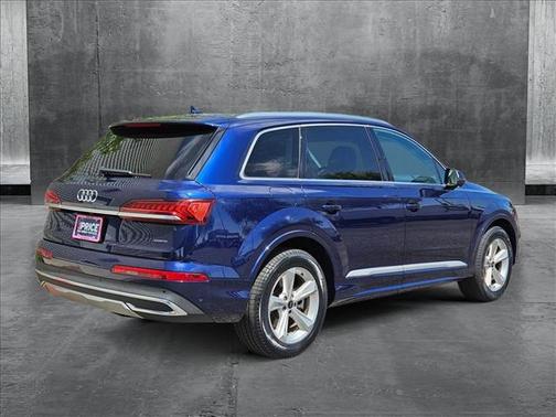 2022 Audi Q7 55 Premium